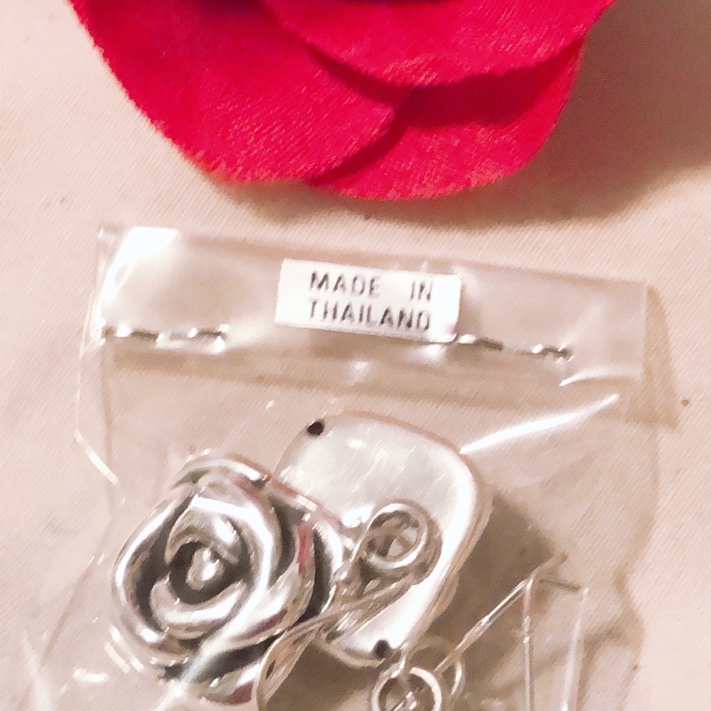 Roses earrings - Picture 2 of 3